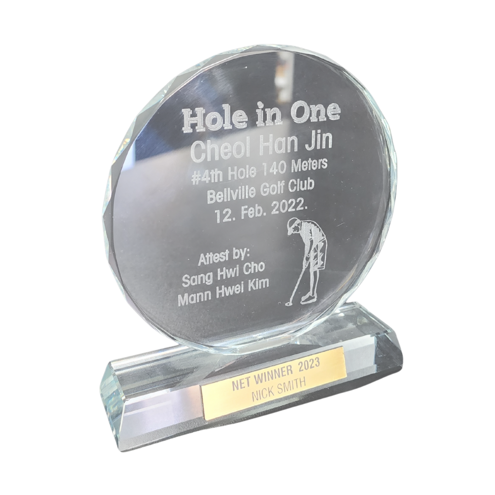 Round Glass Award - Woolf's Trophies And Engravers